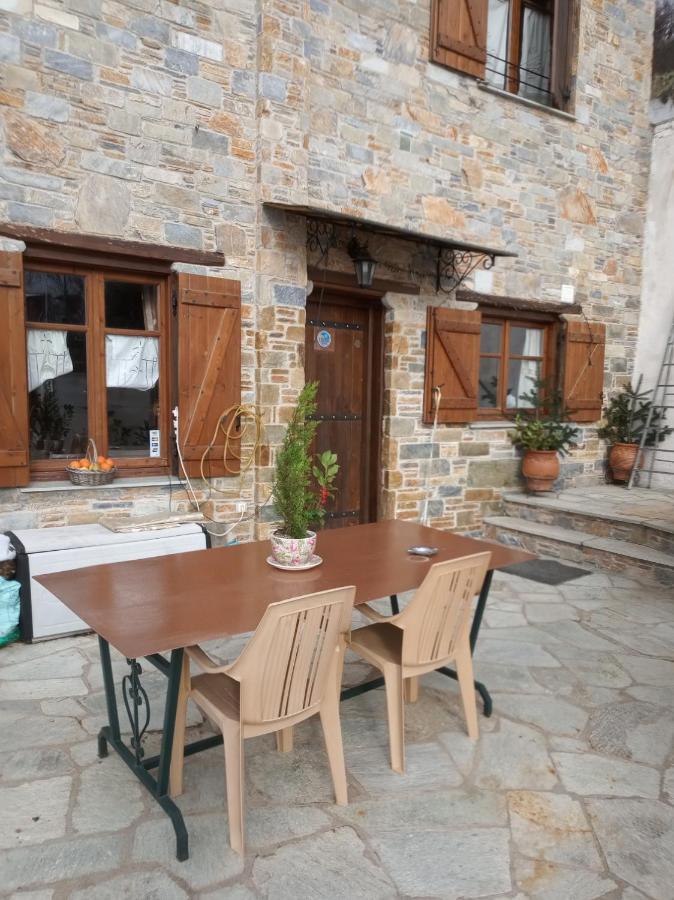 Kirmilis Mansion Apartment Makrinitsa Luaran gambar